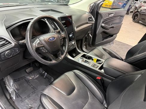Used 2022 Ford Edge Titanium w/ Equipment Group 301A AWD/4WD image 31