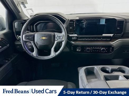 Used 2023 Chevrolet Silverado 1500 LT image 24