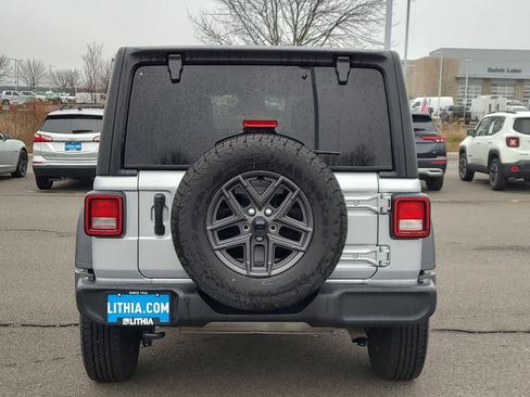 Used 2024 Jeep Wrangler Sport image 13