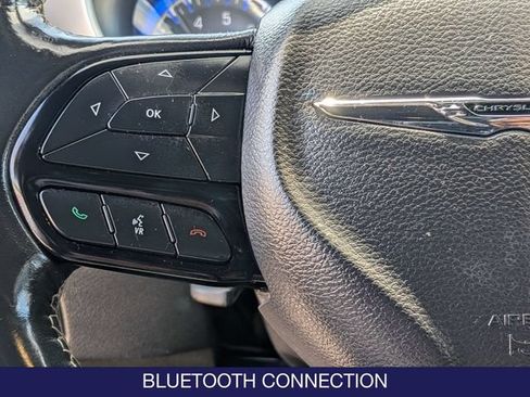 Used 2019 Chrysler Pacifica Touring-L w/ Advanced Safetytec Group FWD image 19
