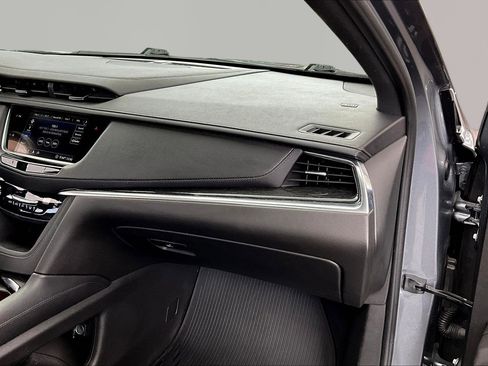 Used 2020 Cadillac XT5 Premium Luxury AWD/4WD image 25