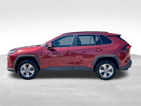 Used 2022 Toyota RAV4 XLE w/ Convenience Package AWD/4WD image 9