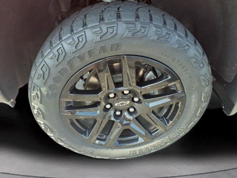 Used 2023 Chevrolet Silverado 1500 LT Trail Boss w/ Protection Package AWD/4WD image 9