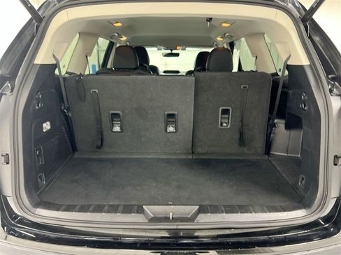 Used 2022 Subaru Ascent Limited image 23