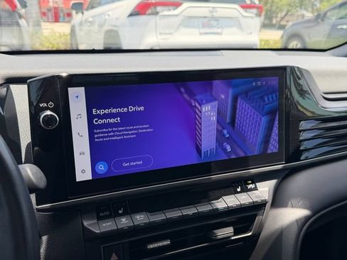 Used 2025 Toyota Camry XSE FWD image 23