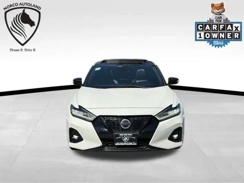 Used 2021 Nissan Maxima SR w/ Sport Mat Group FWD image 2