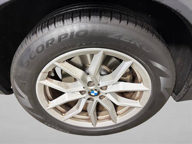 Used 2021 BMW X5 sDrive40i w/ Premium Package RWD image 19