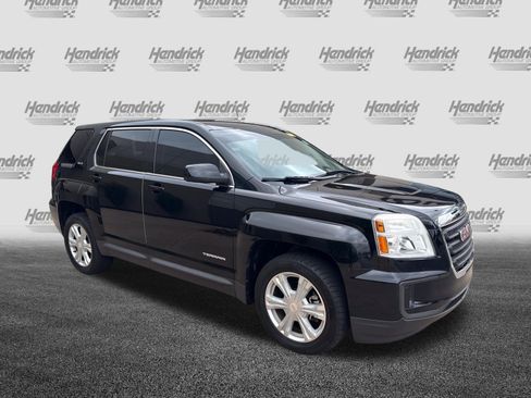 Used 2017 GMC Terrain SLE FWD image 2