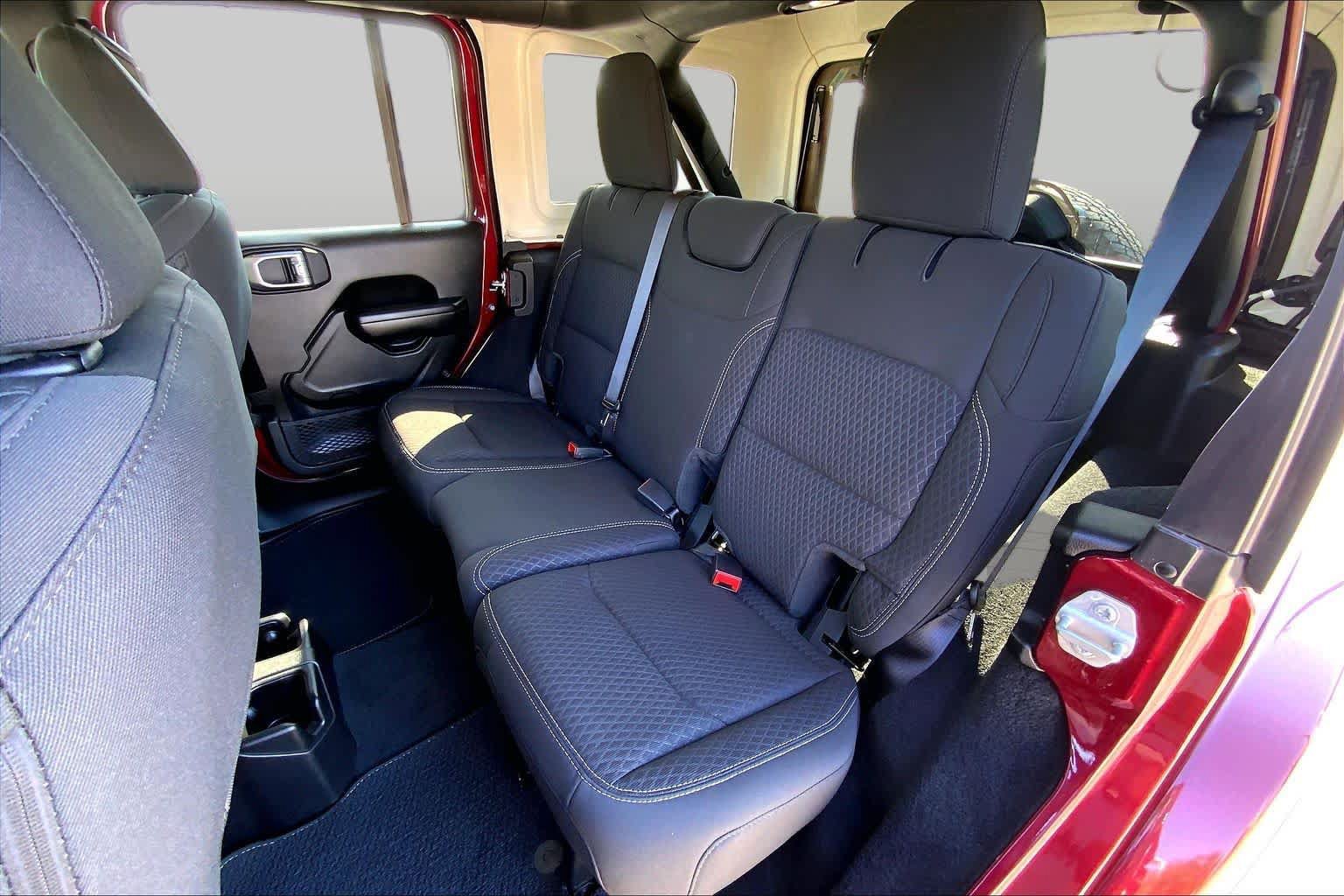 Used 2021 Jeep Wrangler Unlimited Sport AWD/4WD image 20