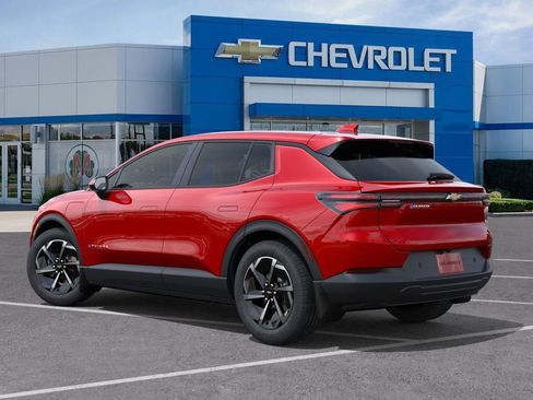 New 2026 Chevrolet Equinox EV LT FWD image 3