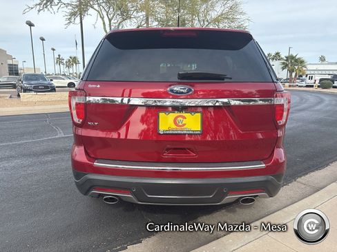 Used 2018 Ford Explorer XLT w/ Equipment Group 202A image 3