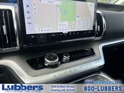Used 2025 Ford Expedition Max Platinum AWD/4WD image 19