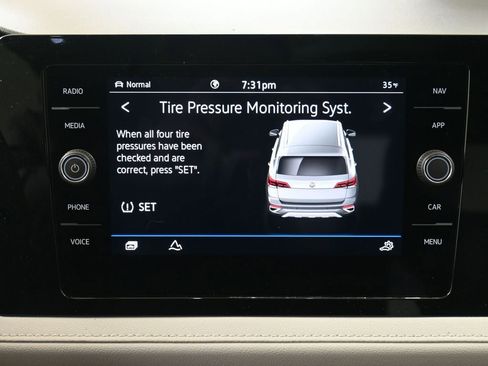 New 2026 Volkswagen Taos SEL image 30