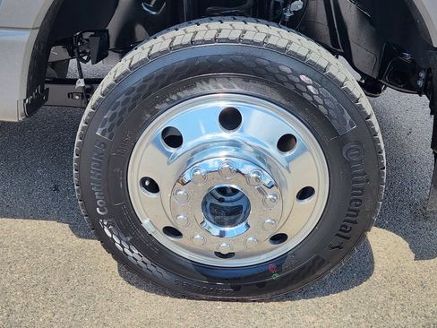 New 2026 Ford F450 Platinum w/ FX4 Off-Road Package AWD/4WD image 10