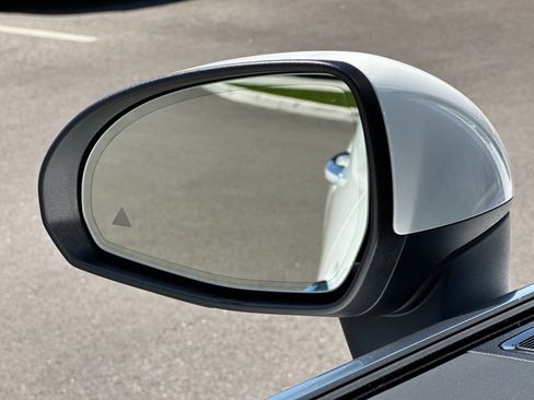 Certified 2025 Mercedes-Benz GLC 300 image 10