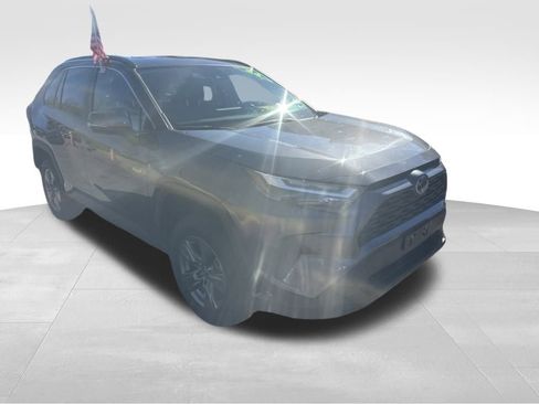 Used 2024 Toyota RAV4 XLE image 31