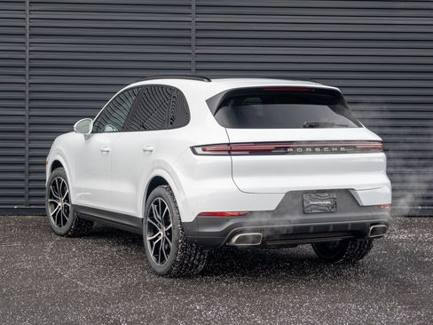 Used 2026 Porsche Cayenne AWD/4WD image 3