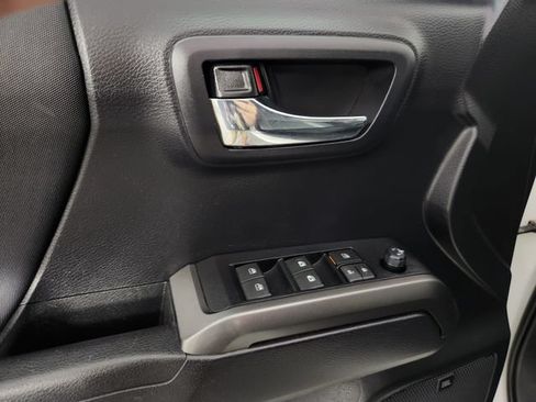Used 2020 Toyota Tacoma TRD Pro AWD/4WD image 11