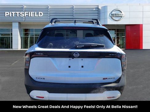 New 2026 Nissan Kicks SR w/ Cold Weather Package AWD/4WD image 4