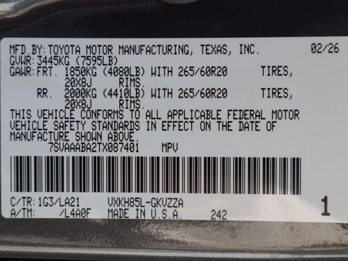 Used 2026 Toyota Sequoia Platinum AWD/4WD image 38
