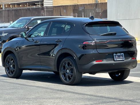 Used 2024 Dodge Hornet GT w/ GT Blacktop Package AWD/4WD image 5