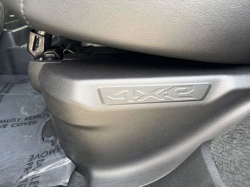 Used 2022 Jeep Wrangler Unlimited Sahara w/ Safety Group image 28