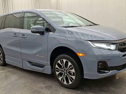 Used 2026 Honda Odyssey Elite image 5