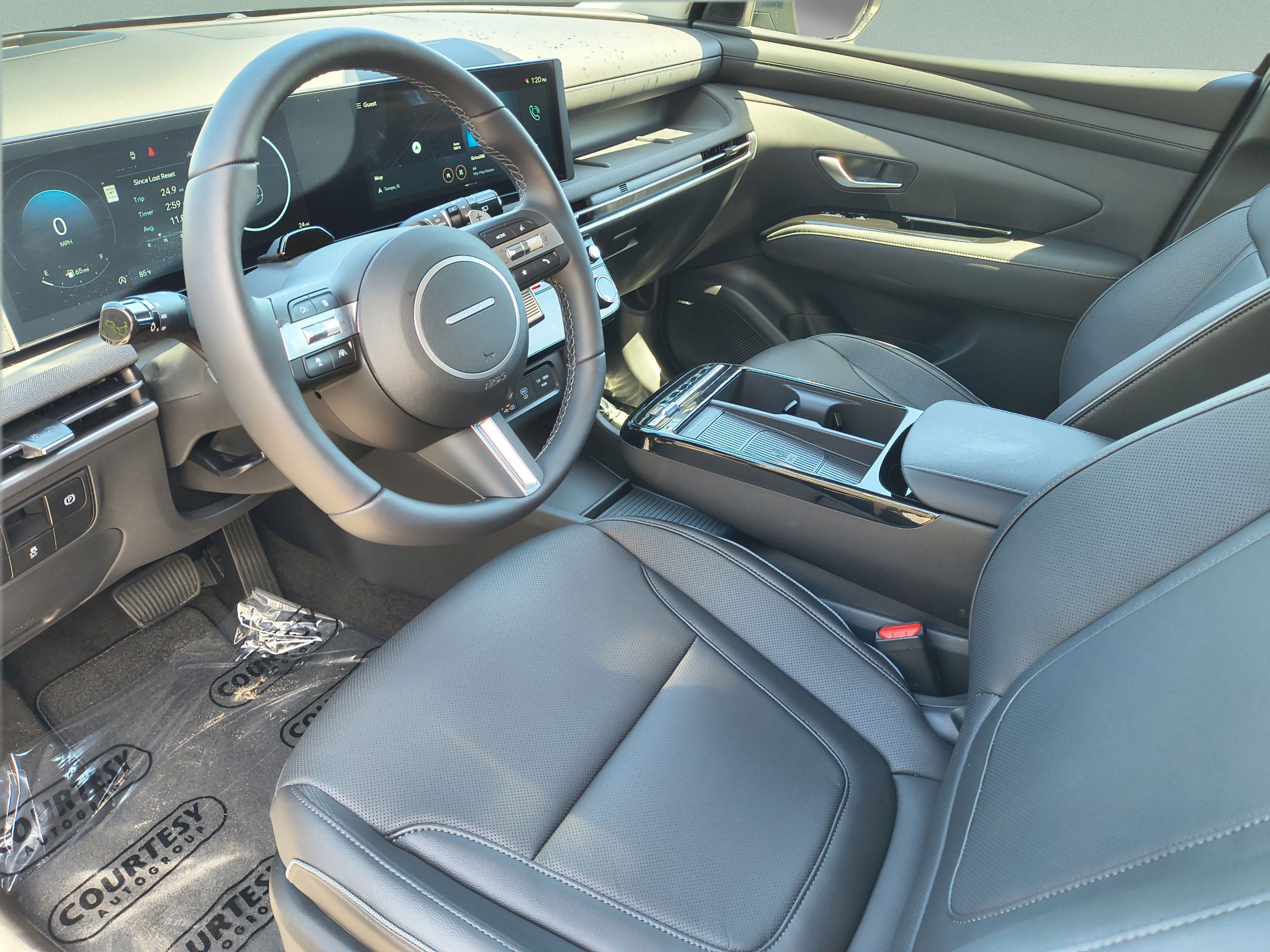 New 2026 Hyundai Tucson Limited FWD image 17