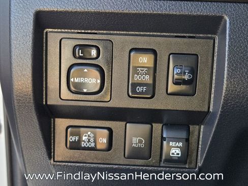 Used 2019 Toyota Tundra SR5 w/ Convenience Package AWD/4WD image 25