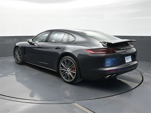 Used 2020 Porsche Panamera 4S image 3