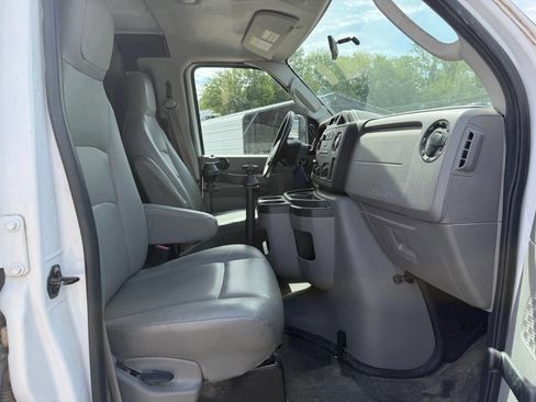 Used 2014 Ford E-150 and Econoline 150 RWD image 16