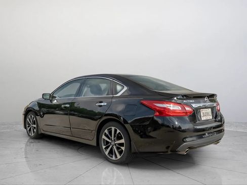 Used 2016 Nissan Altima 2.5 SR image 4