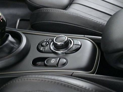 Certified 2023 MINI Cooper Countryman S w/ Signature Upholstery Package image 19