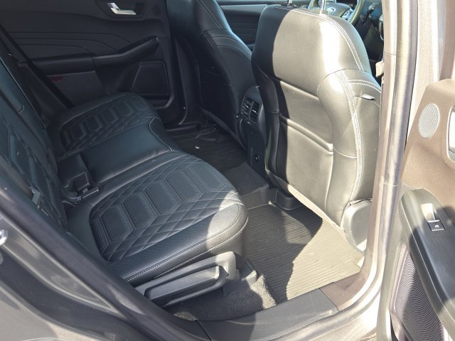 Used 2024 Ford Escape SE w/ PHEV Premium Package FWD image 10