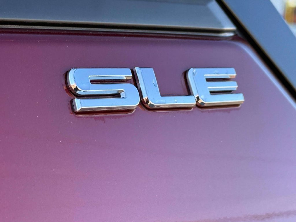 Used 2018 GMC Terrain SLE w/ Driver Convenience Package AWD/4WD image 9