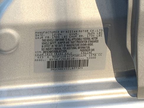 Used 2025 Nissan Versa SV image 10