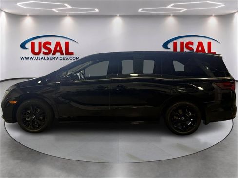 Used 2023 Honda Odyssey Sport image 8