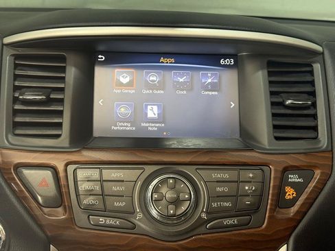 Used 2017 Nissan Pathfinder Platinum w/ Family Entertainment Package FWD image 18