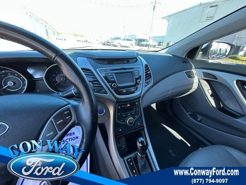 Used 2016 Hyundai Elantra Limited image 29