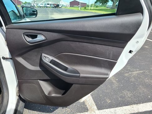 Used 2017 Ford Focus SE FWD image 13