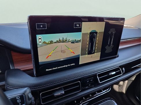 Used 2022 Lincoln Nautilus Reserve w/ Equipment Group 201A image 18