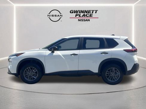 Used 2023 Nissan Rogue S FWD image 19