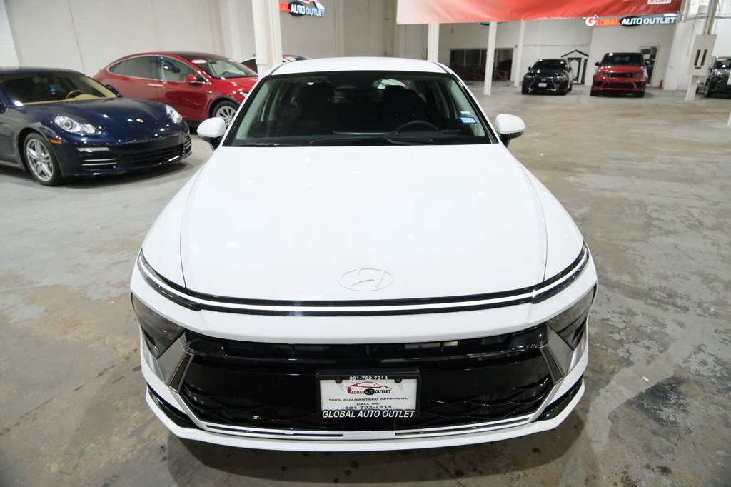 Used 2025 Hyundai Sonata SEL FWD image 3
