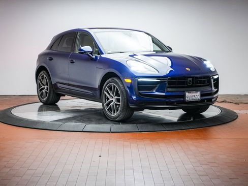 Certified 2026 Porsche Macan image 9