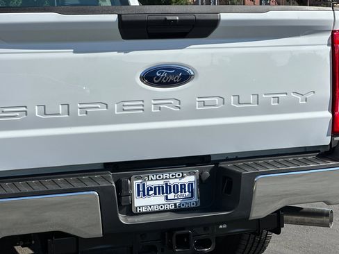 New 2026 Ford F250 XL w/ XL Chrome Package image 23