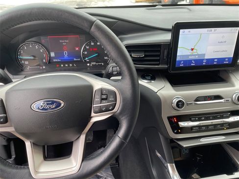 Used 2023 Ford Explorer XLT w/ Equipment Group 202A image 15