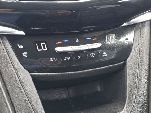 Certified 2023 Cadillac XT6 Premium Luxury FWD image 30
