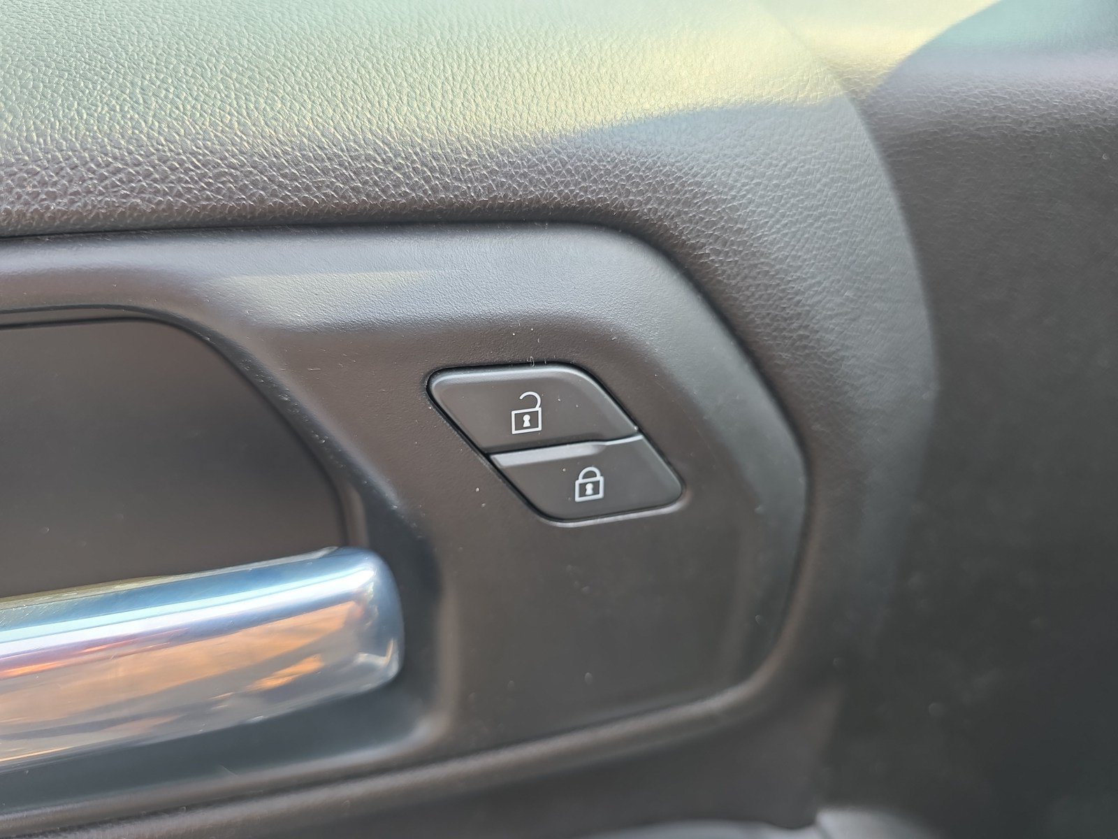 Used 2021 Chevrolet Silverado 1500 Custom w/ LPO, Dark Essentials Package AWD/4WD image 12