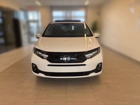 Used 2026 Honda Odyssey Touring image 5