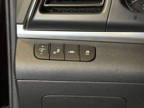 Used 2020 Hyundai Elantra Value Edition w/ Cargo Package (C1) FWD image 32